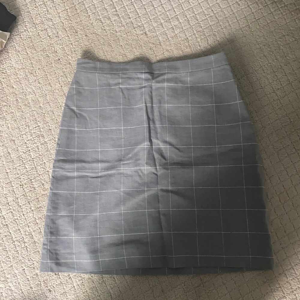 Plaid gray skirt